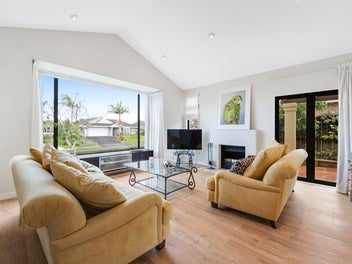 124 Golfland Drive, Golflands, Auckland