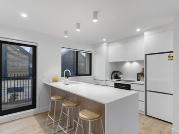4/47 Taipari Road, Te Atatu Peninsula, Auckland