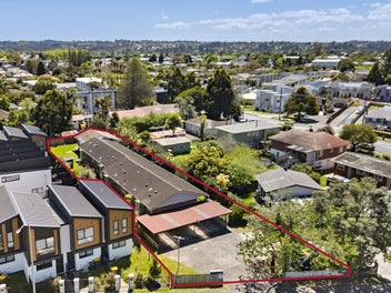 3 Sturges Road, Henderson, Auckland