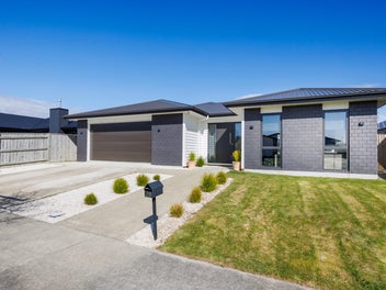 29 Sardinia Grove, Fitzherbert, Palmerston North