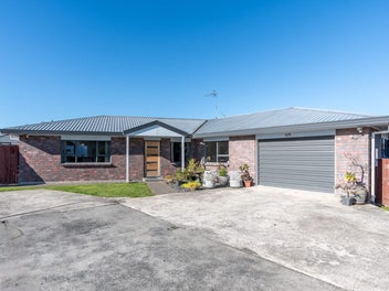 15 Forest Lake Road, Forest Lake, Hamilton
