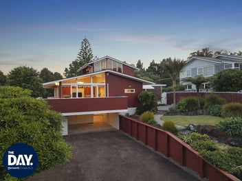31 McDowell Crescent, Hillcrest, Auckland