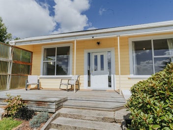8 Armstrong Street, Balclutha