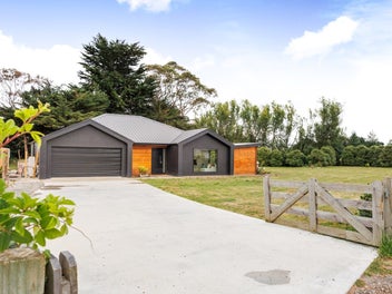 2 Ashgrove Lane, Ashhurst, Ashhurst