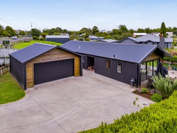 14 Takiroa Street, Urenui, Urenui