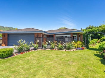 14 Hurunui Street, Waikanae, Waikanae
