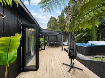 3 Huia Road, Titirangi, Auckland