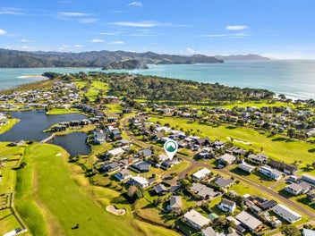 100 The Tee, Matarangi, Whitianga