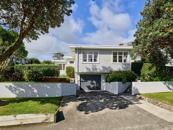 41 Raroa Terrace, Tawa, Wellington