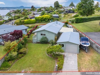 19 Shera Street, Acacia Bay, Taupo