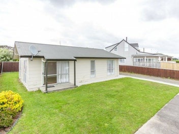 15A Leander Place, Milson, Palmerston North