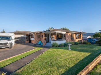 4A Empire Road, Orewa, Orewa