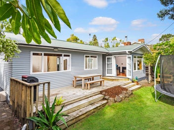 32 Konini Road, Titirangi, Auckland