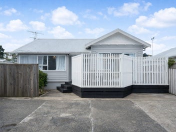 34 Park Rd, Miramar, Wellington