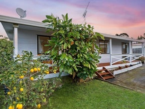 2/65 Weldene Avenue, Glenfield, Auckland