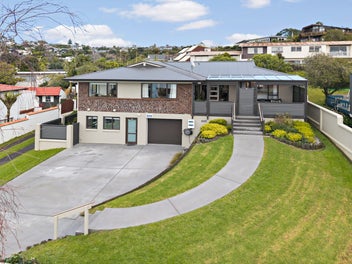 32 Amante Crescent, Mairangi Bay, Auckland