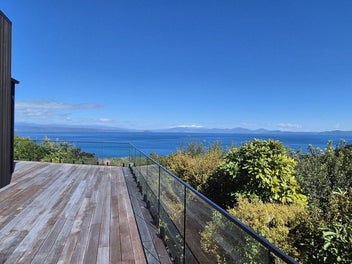 33 Whakamoenga Point, Acacia Bay, Taupō