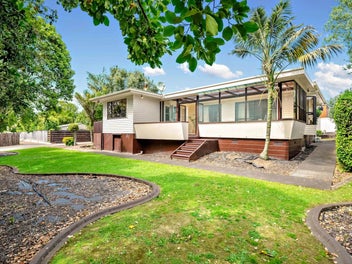 202 Royal Road, Massey, Auckland