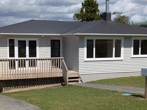 978 East Coast Road, Northcross, Auckland