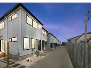 90A Seymour Road, Sunnyvale, Auckland