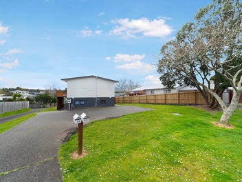 51 Hindmarsh Street, Henderson, Auckland