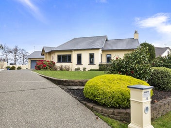 33 Cashmere Drive, Fitzherbert, Palmerston North