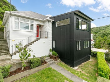 73 Hungerford Road, Houghton Bay, Wellington
