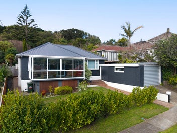 73 Taylor Terrace, Tawa, Wellington