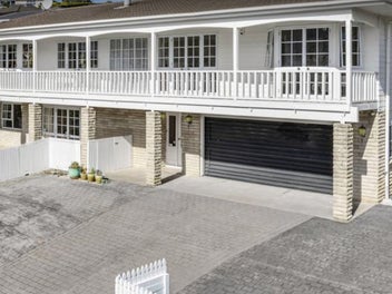 22 Sunnyview Avenue, Shelly Park, Auckland