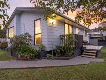 1/112 Colwill Road, Massey, Auckland