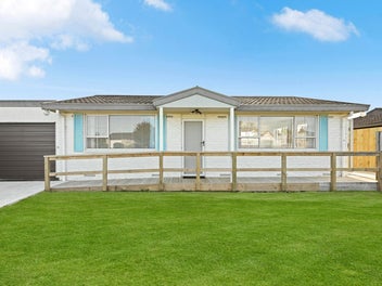 13B Sandalwood Drive, Dinsdale, Hamilton
