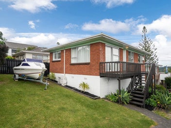 1/24 Bayview Road, Bayview, Auckland