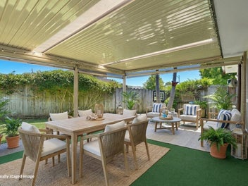 32 Saltwood Street, Red Beach, Red Beach