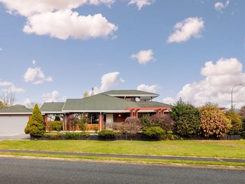 2 Byron Street, Leamington, Cambridge