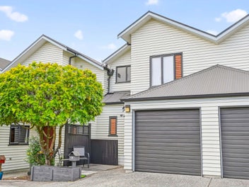 10/11 The Avenue, Albany, Auckland