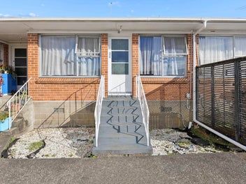 8/3 Rocklands Avenue, Balmoral, Auckland