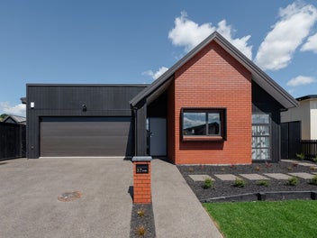 37 Earp Crescent, Chartwell, Hamilton