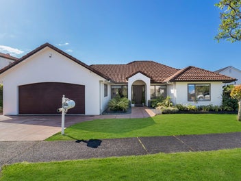 54 Mt Lebanon Crescent, The Gardens, Auckland