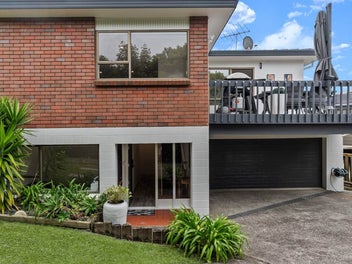 6A Browns Bay Road, Rothesay Bay, Auckland