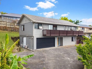 2/19 Lagoon Drive, Panmure, Auckland