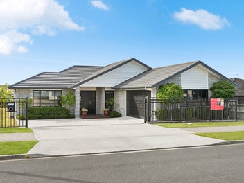8 Paiaka Place, Rototuna North, Hamilton