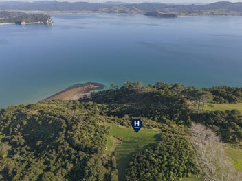 404A Lees Road, Hahei