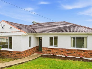 177 Signal Hill Road, Opoho, Dunedin