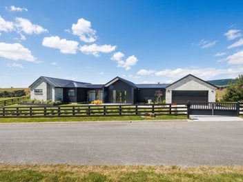 4 Castlebridge Lane, Palmerston North