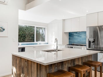 92A Beach Road, Mellons Bay, Auckland