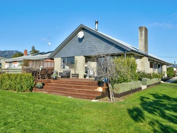 12 Sussex Street, Tapanui