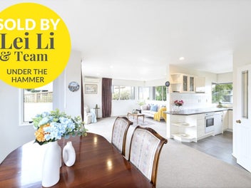 1/0 East Coast Road, Forrest Hill, Auckland
