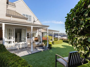 2/27 Lookaway Place, Huntsbury, Christchurch