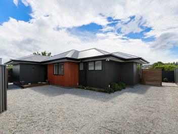 25A Royal Terrace, Alexandra