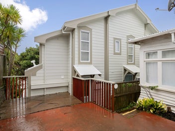 13C Lawrence Street, Newtown, Wellington